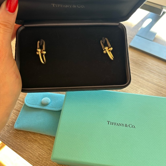 TIFFANY & CO
Yellow gold Large HardWear earrings - Picture 11 of 12